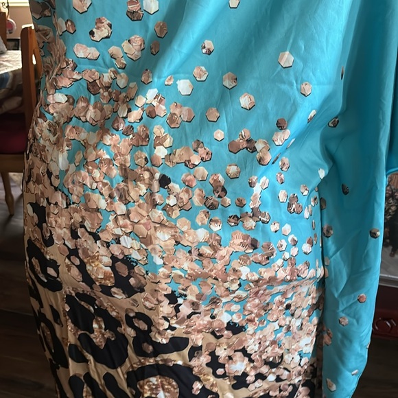 Ladies dress - Picture 6 of 6